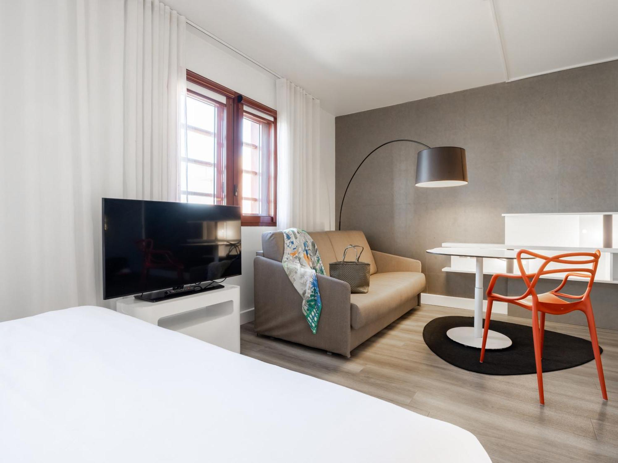 Novotel Centre Hotel